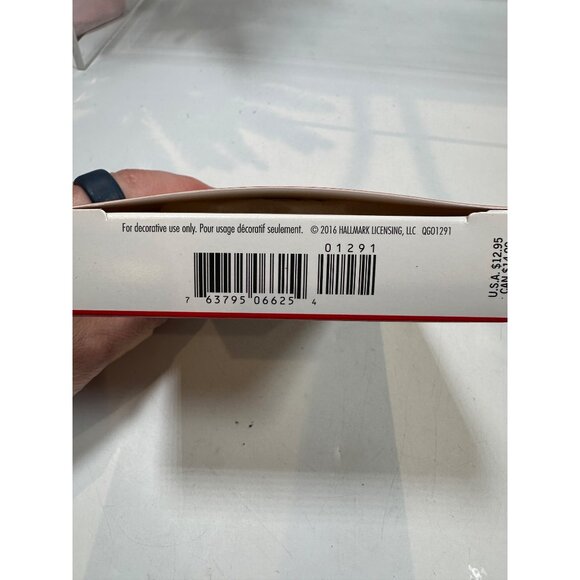 Hallmark Keepsake 2016 Our First Christmas Tree Ornament Photo Holder Snowflake - Picture 9 of 9